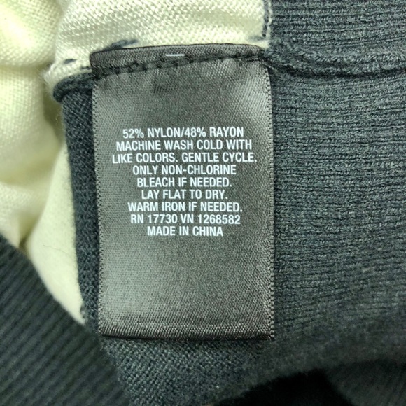 Mossimo | Long sleeve Neutral-Colorblock Sweater - Picture 9 of 9